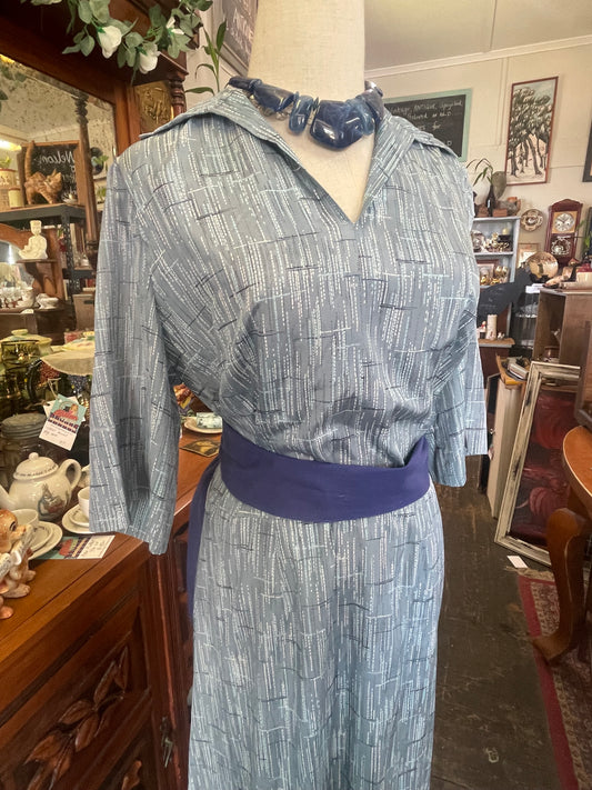 Vintage 60s 70s  grey blue satin short sleeve dress size 16 104cm Bust