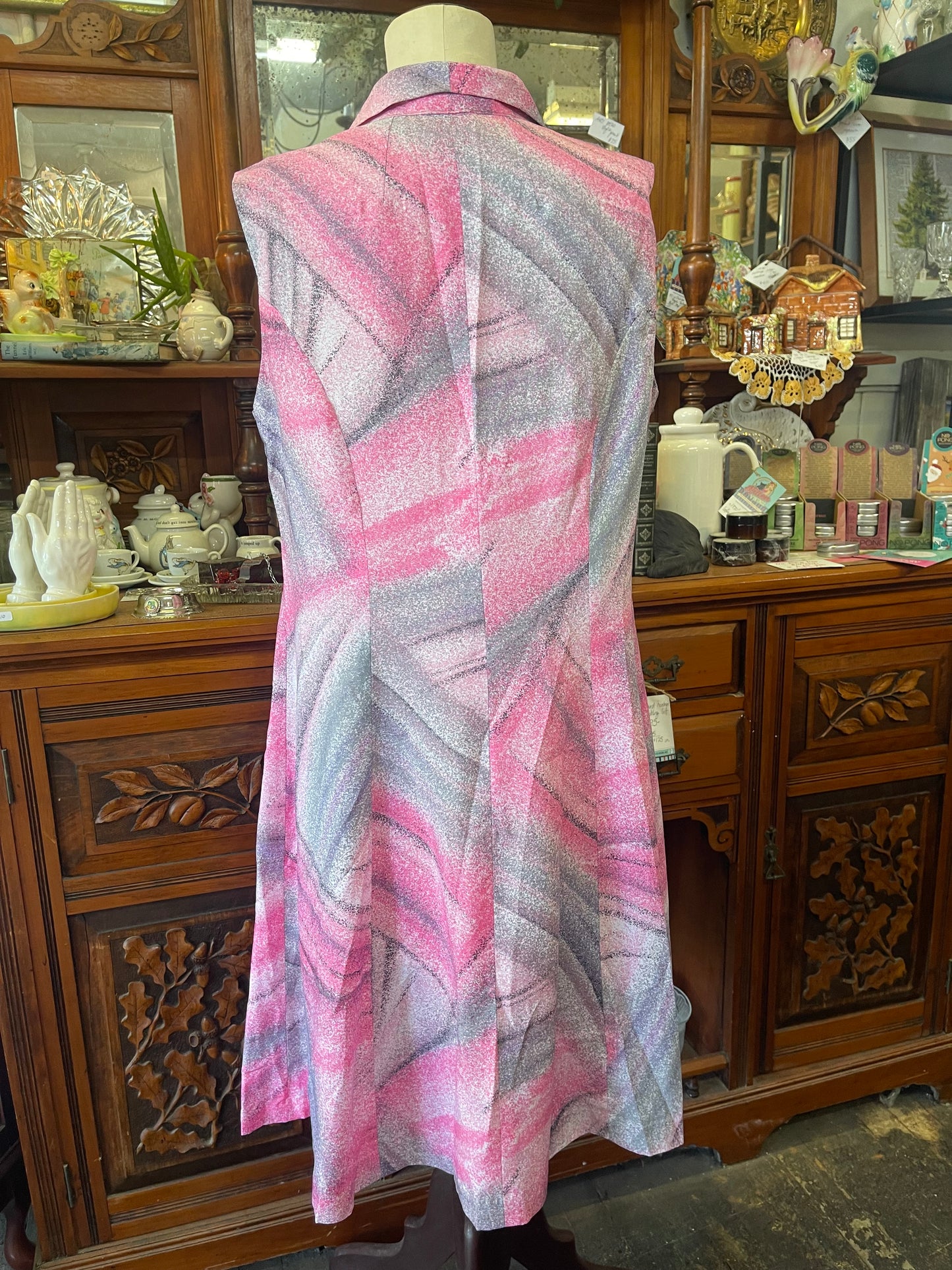 Vintage 70s pink polyester A-line sleeveless dress Size 14-16