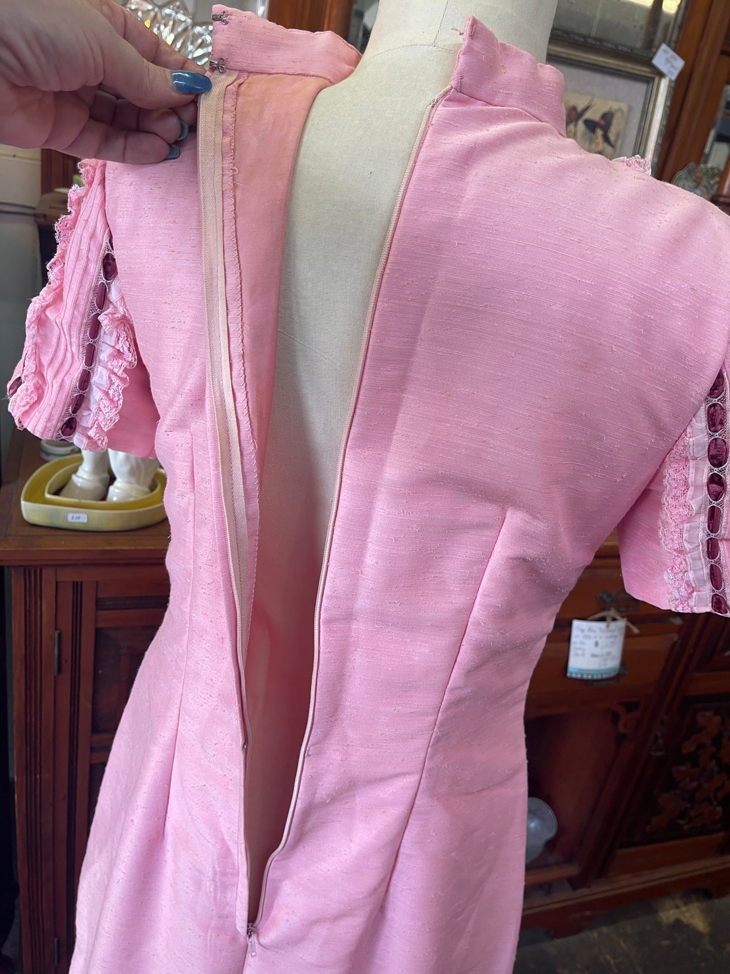 Vintage 80s long pink dress with ribbon and lace  Size 10