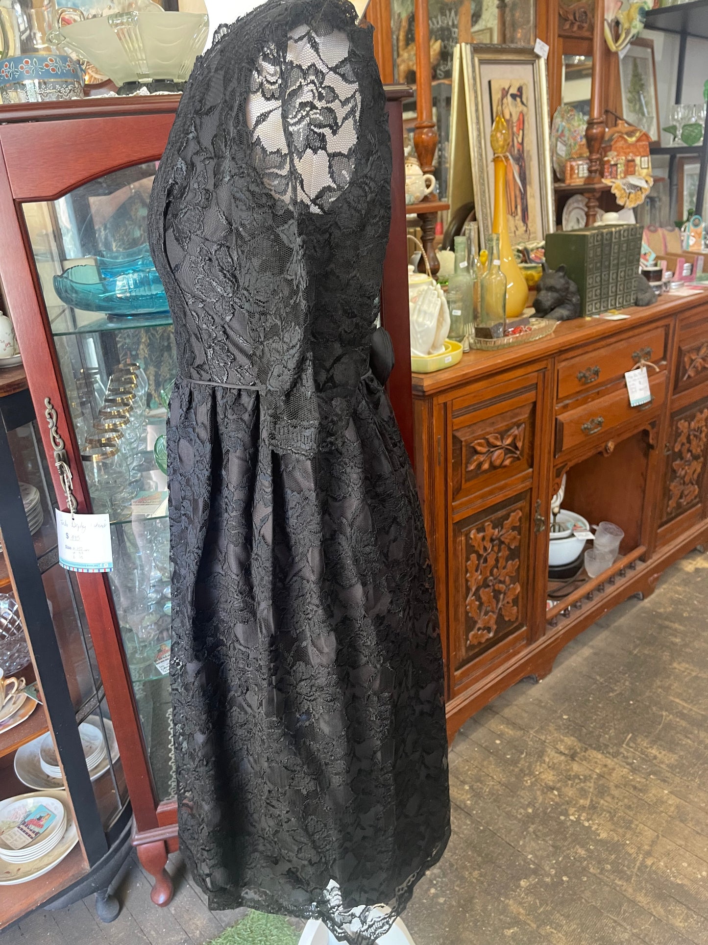 Vintage 1980s black lace cocktail dress size 8 86cm Bust