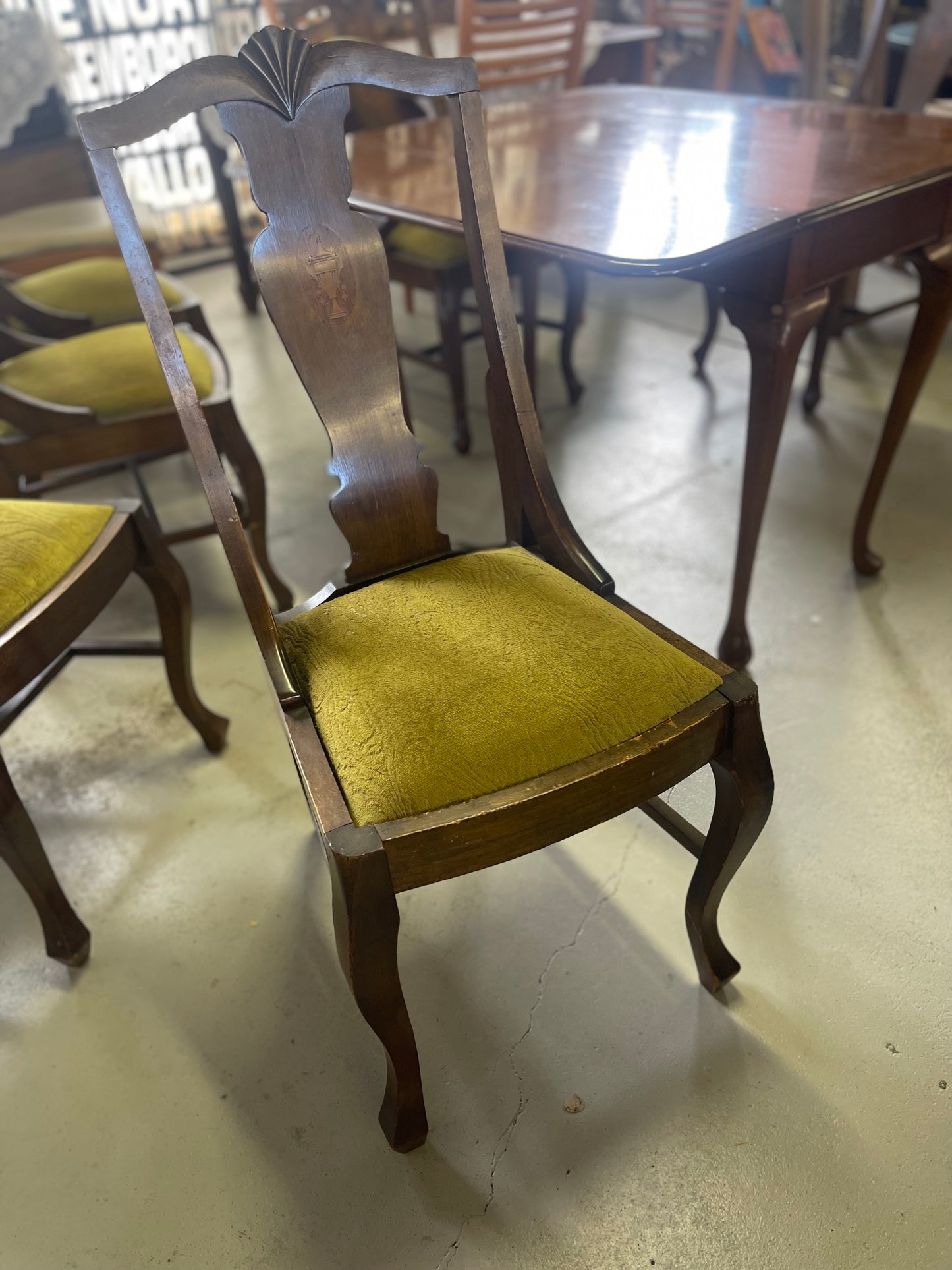 Vintage Queen Anne Style drop leaf dining table and six chairs