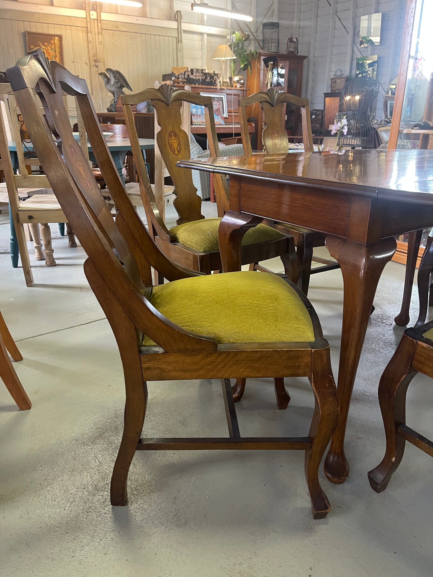 Vintage Queen Anne Style drop leaf dining table and six chairs