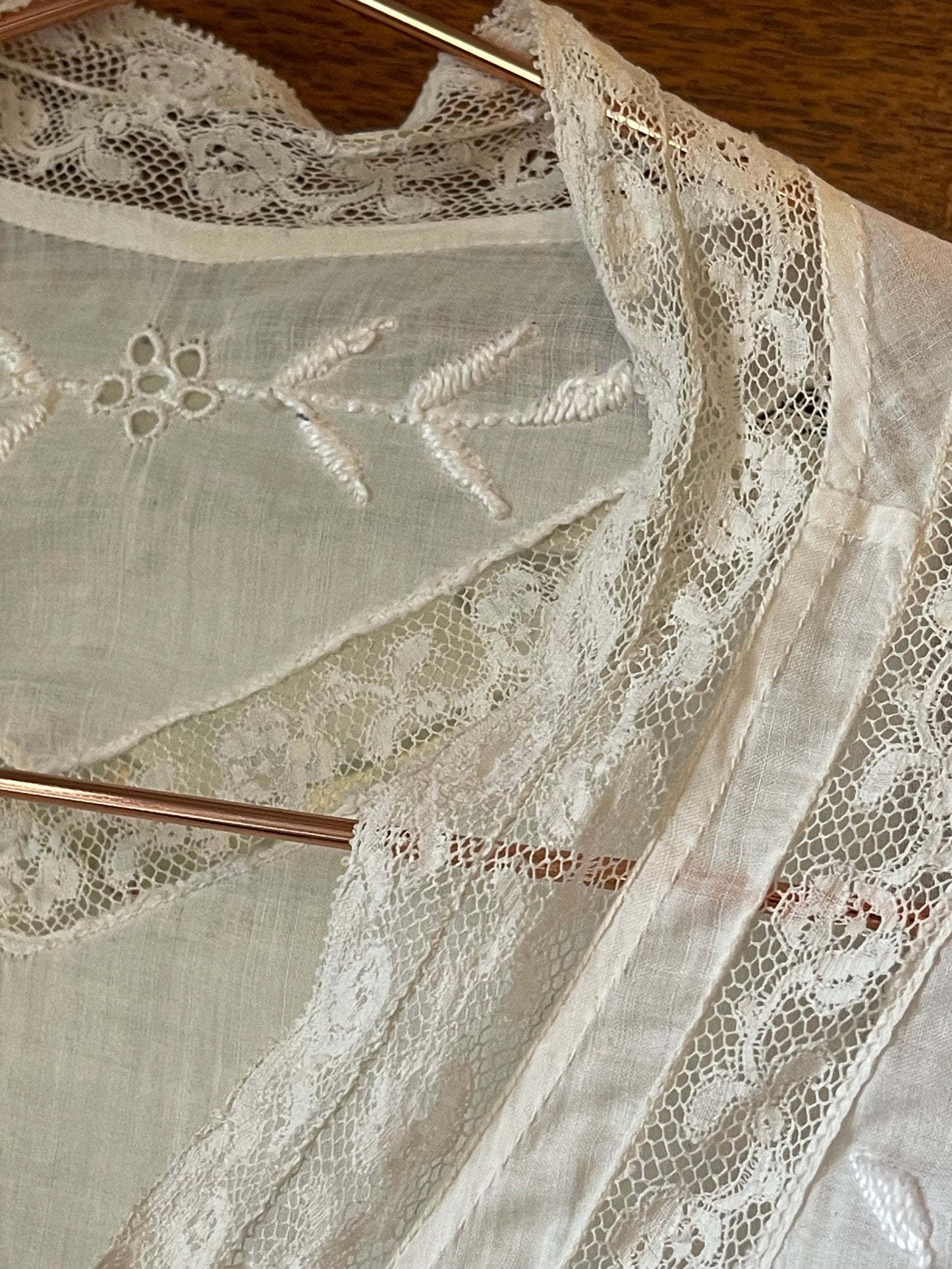 Edwardian–Early 1920s White Lawn Blouse with Lace and Embroidered Sprigs