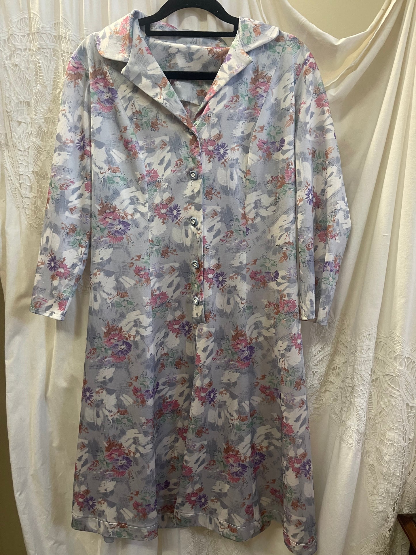 Soft Pastel Floral Dress – Vintage Style Button Front (Size 8–10)