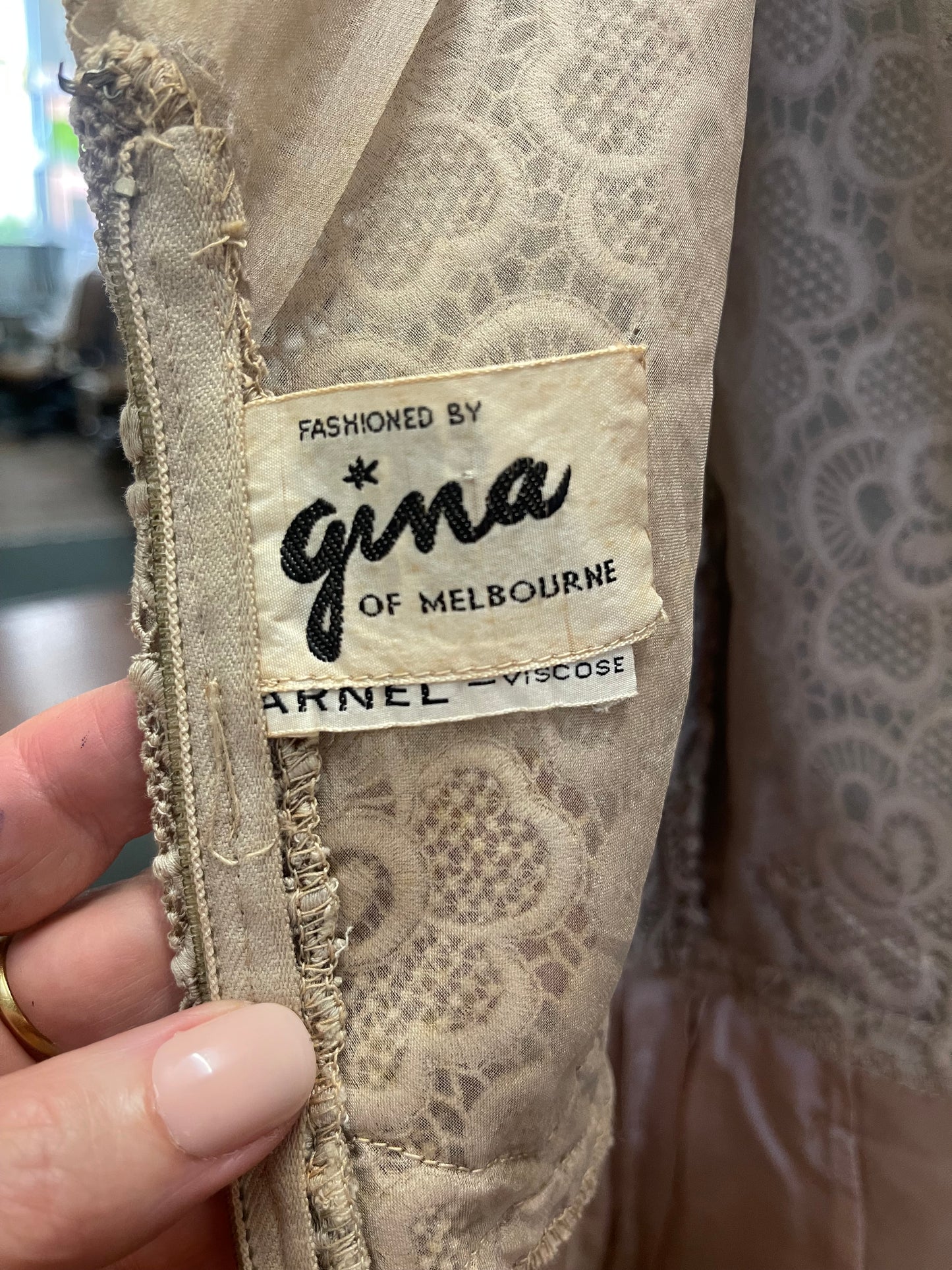 Vintage 1950s–60s Gina of Melbourne lace cocktail dress – petite fit