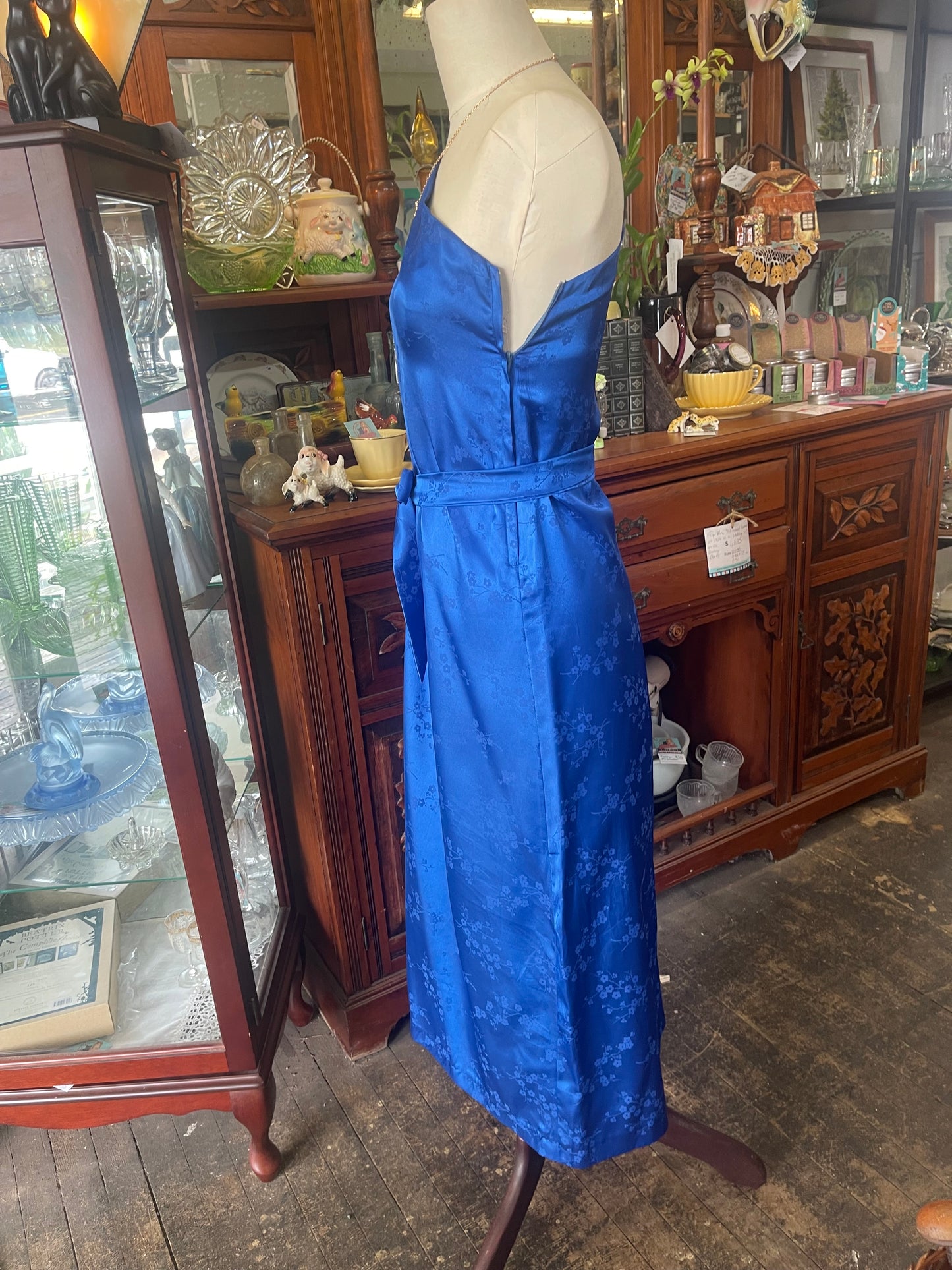 Vintage 70s handmade sleeveless one shoulder blue embossed satin dress Size 8-10