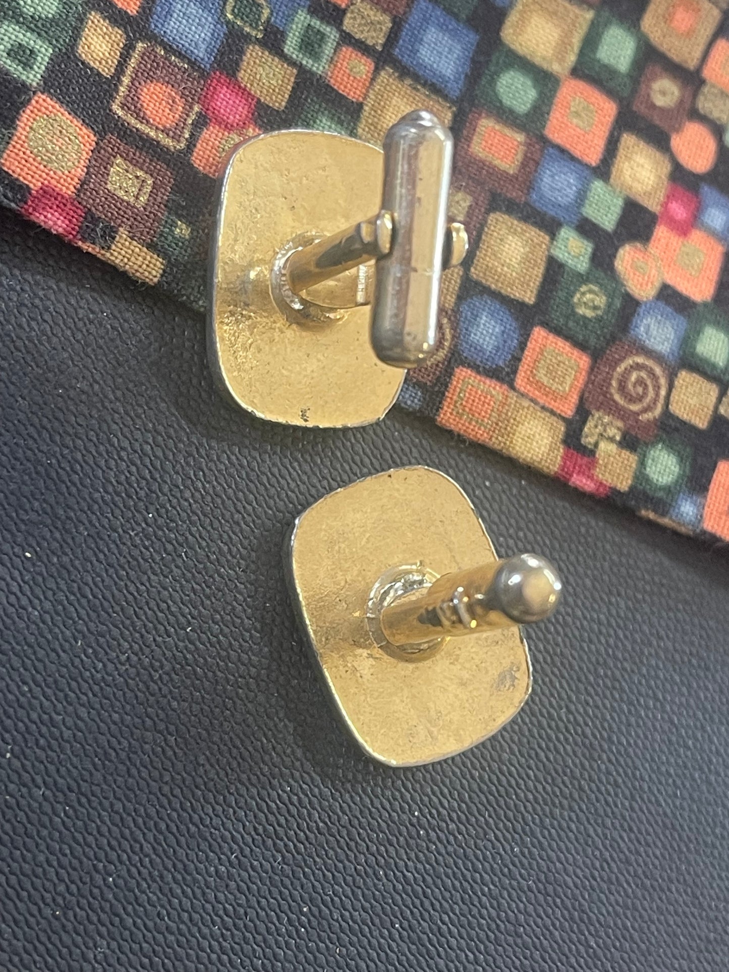 Vintage 80s gold tone cuff links with rhinestones