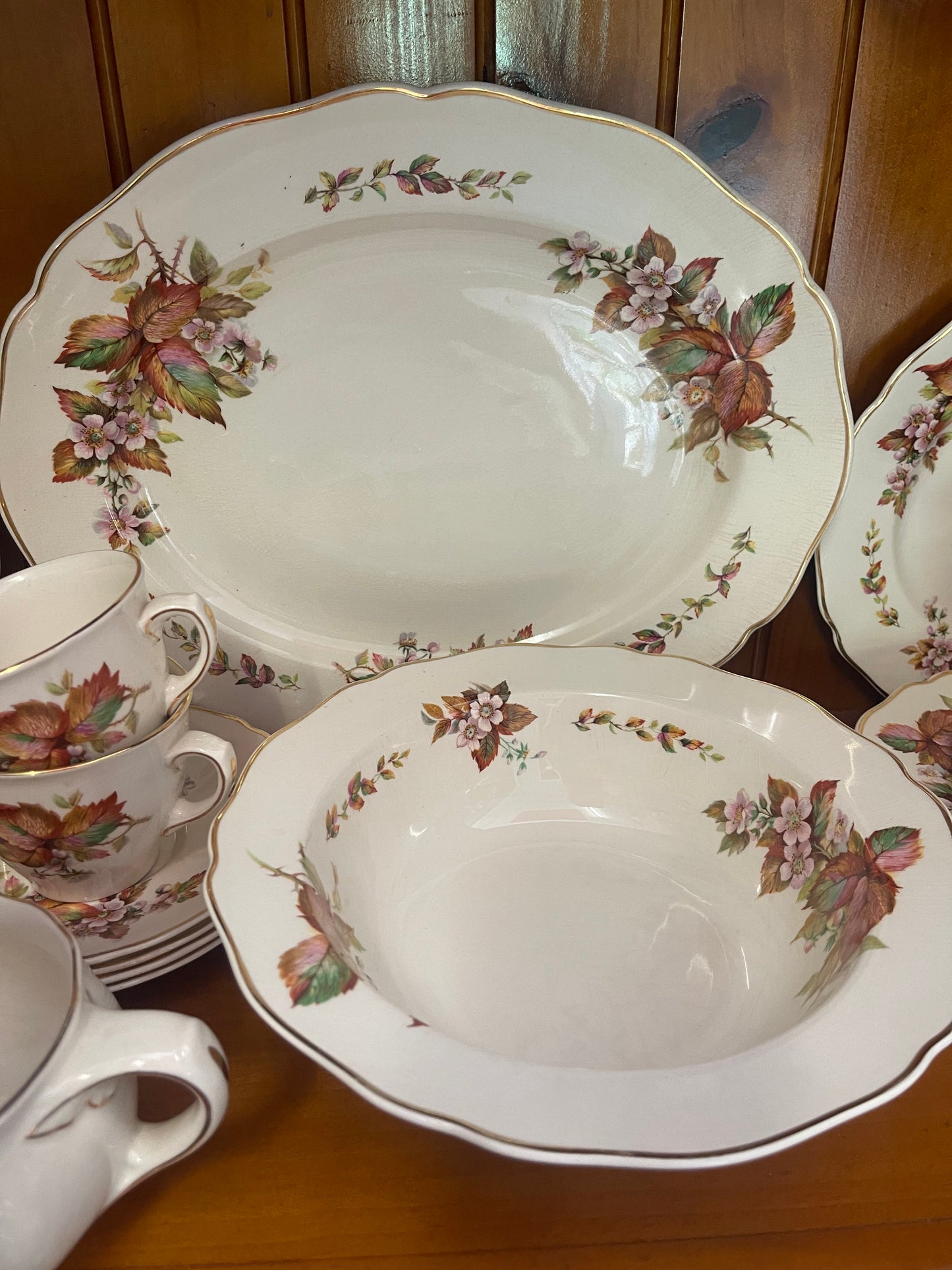 1930s Royal Doulton Wilton Dinner Set (Pattern D6226) – Vintage English China (40 Pieces)