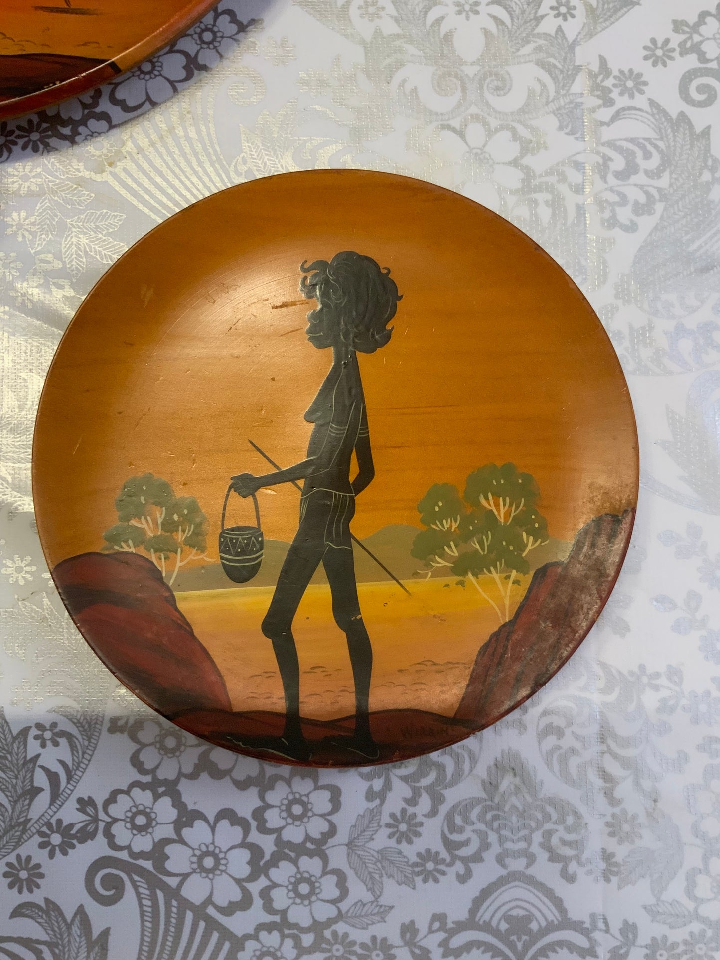 Vintage Australian Aboriginal Art painted small timber plate by Bill Onus Wirrin, Pemunga NT