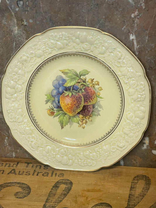 Vintage Crown Ducal Florentine Fruit Plate – England, c.1930s–50s