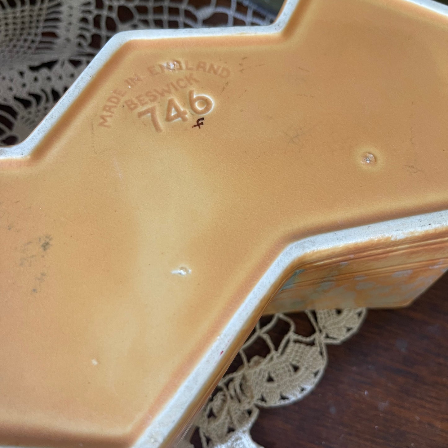 Beswick England Zig-Zag Art Deco Vase — Shape 746 (1930s–40s)