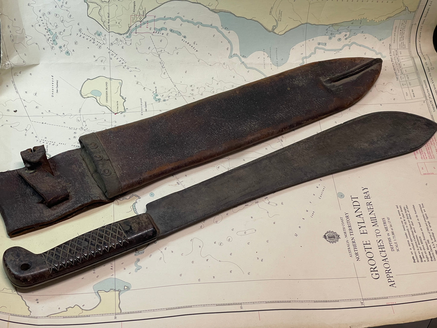 Australian Military Jungle Machete – Broad Arrow Mark, Bakelite Handle (c. 1940s–50s)