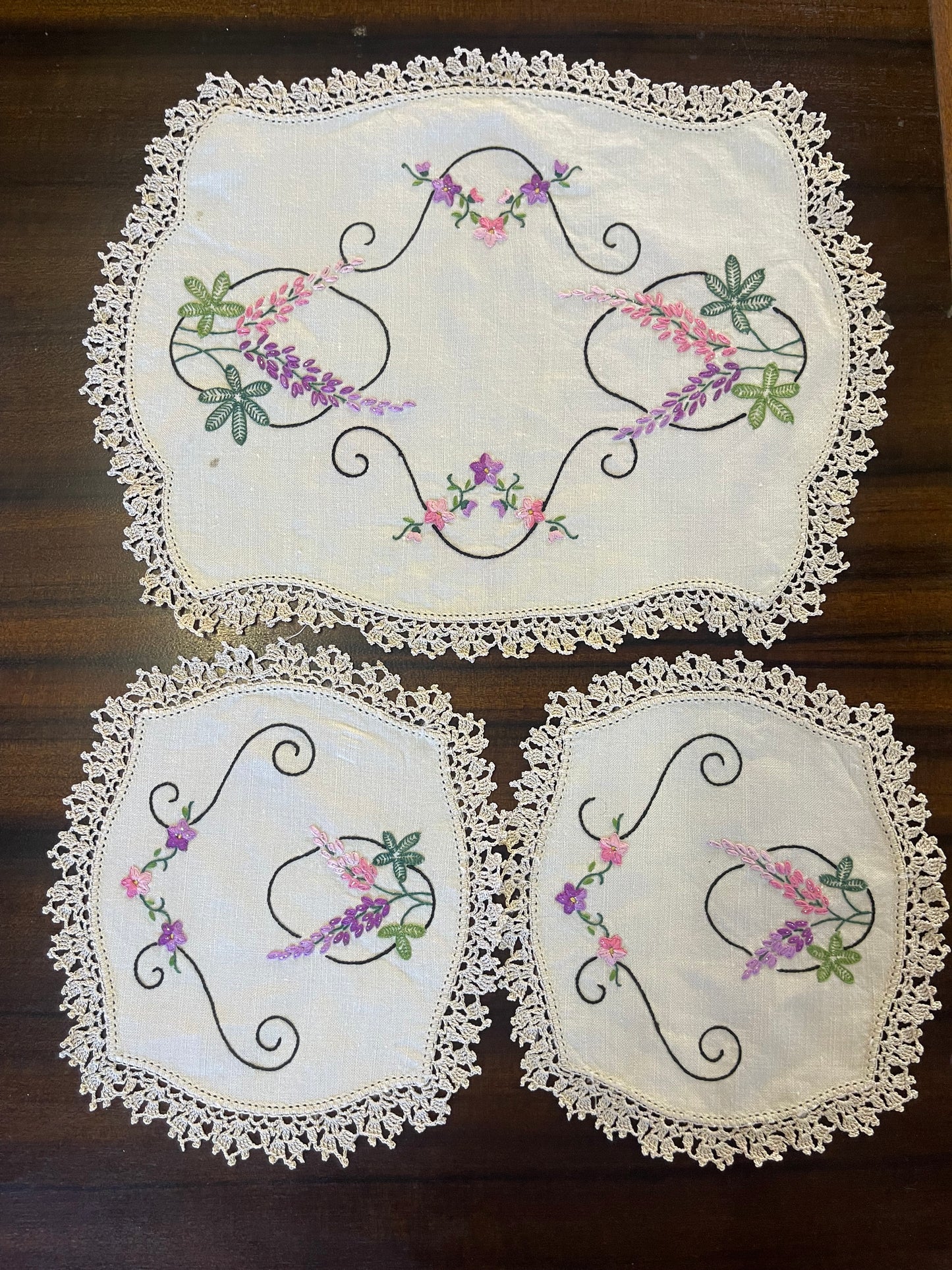 Vintage Hand-Embroidered Linen Doily Set with Crochet Edging