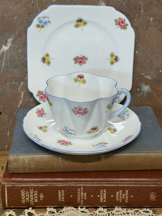Shelley Fine Bone China Trio – “Dainty” Shape, Floral Sprays with Blue Trim