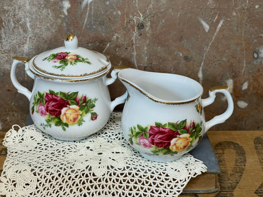 Royal Albert Old Country Roses Sugar Bowl & Milk Jug Set