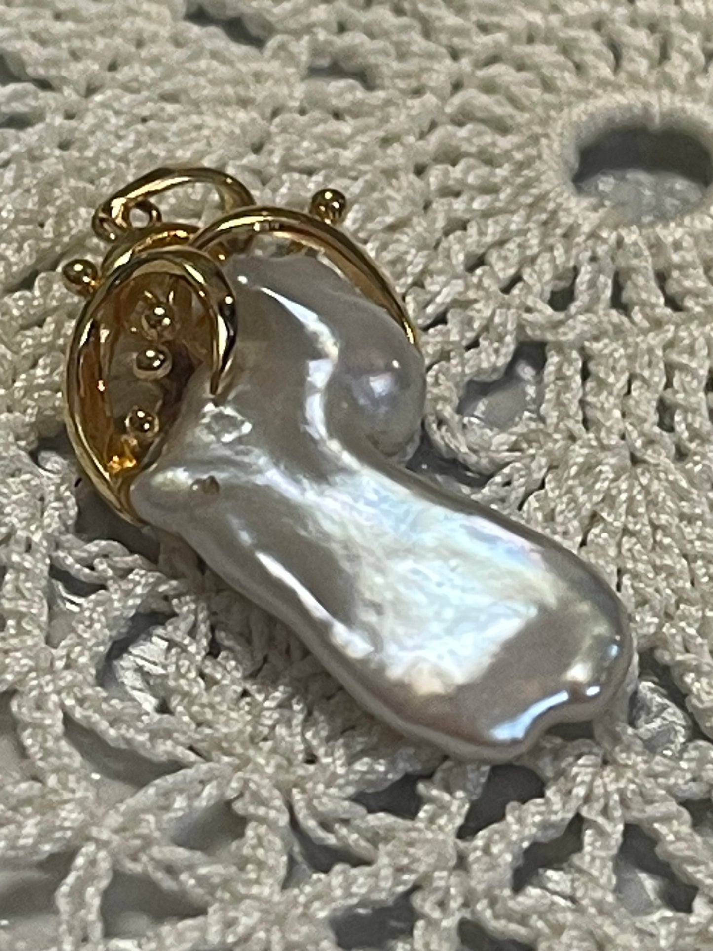 Vintage 9ct Gold & Baroque Pearl Pendant