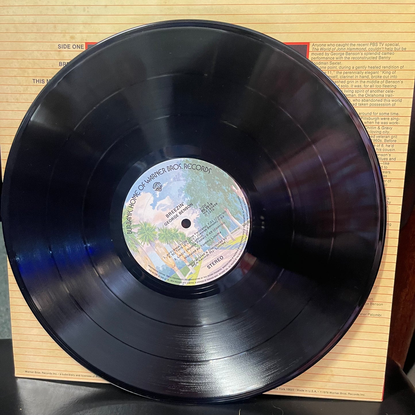 George Benson – Breezin’ (1976, Warner Bros. Records) – Vinyl LP