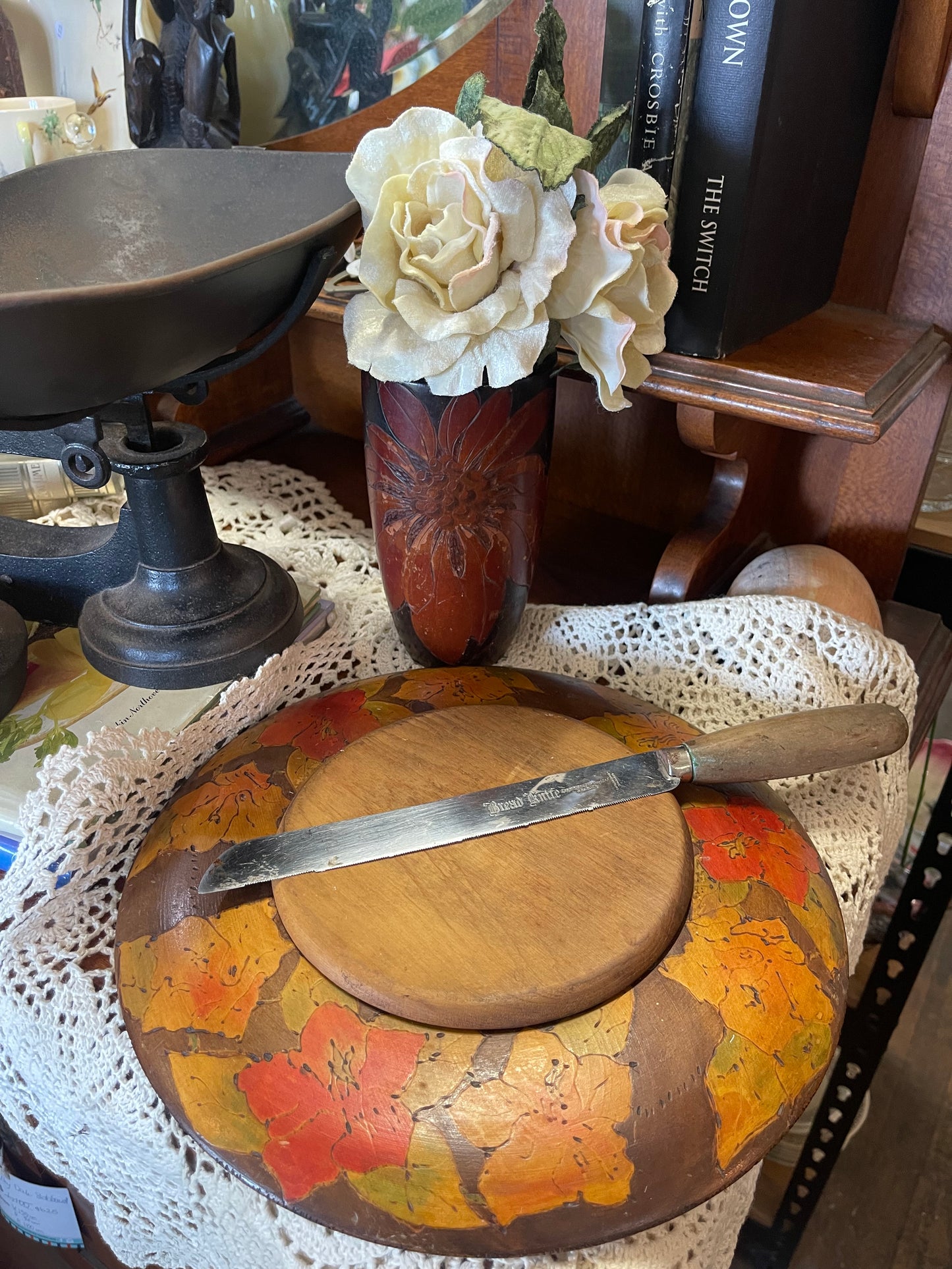 1935 Pokerwork Bread Board with Removable Cutting Surface – Hand Decorated