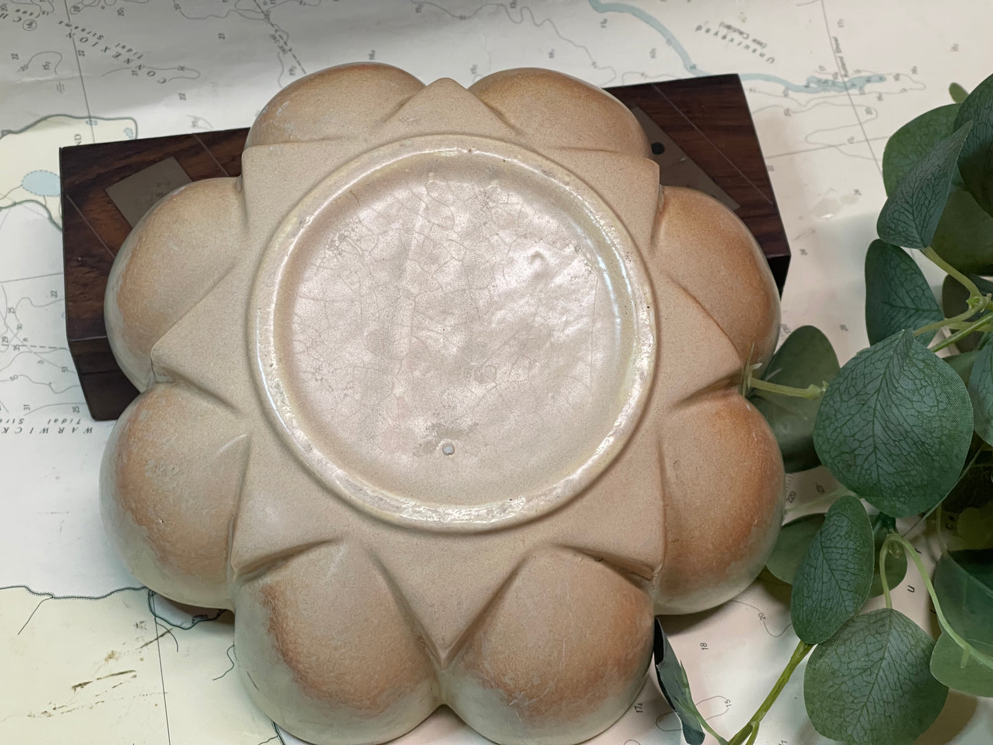 Large Australian Mid-Century Scalloped Ceramic Pottery Console Bowl / Planter