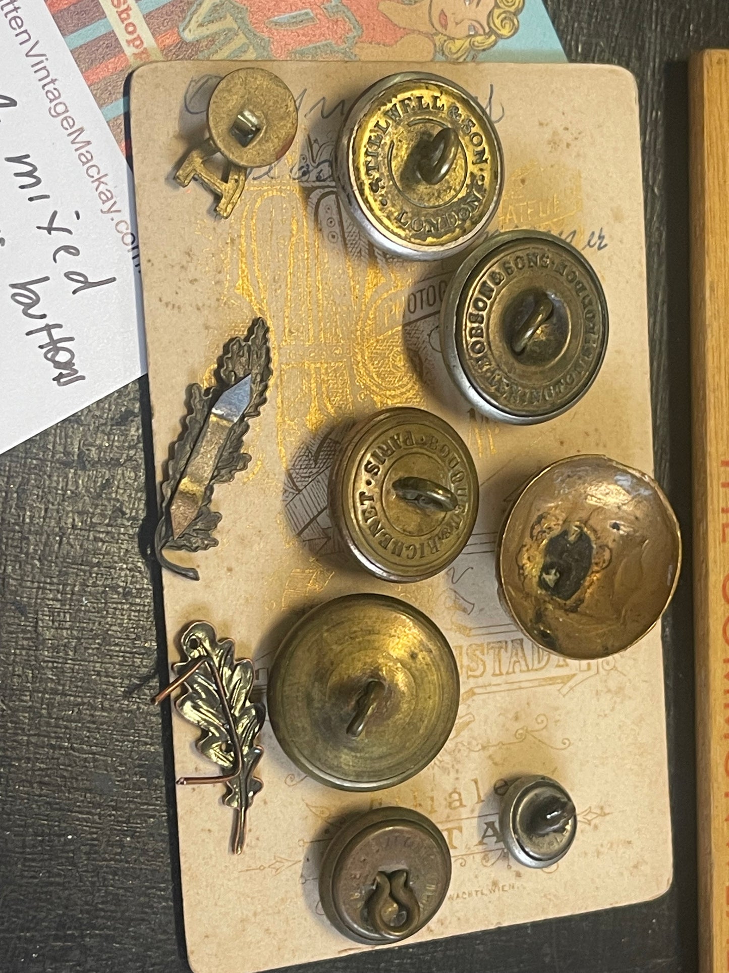 Vintage mixed Australian military buttons