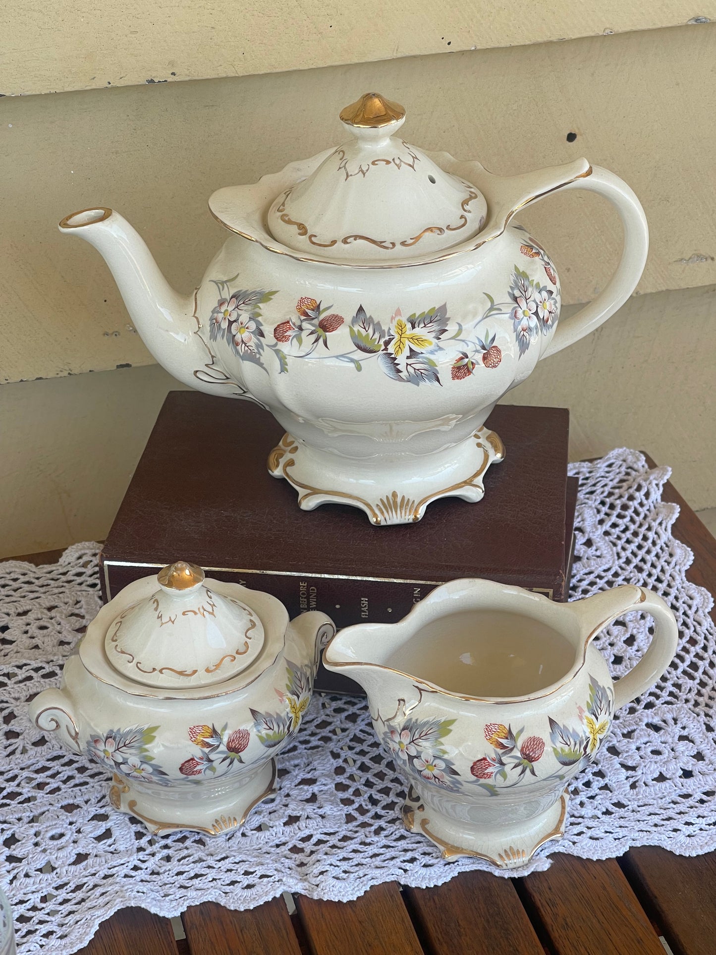 Vintage 1950s Sadler Tea Pot, milk jug and sugar bowl with berries and flowers