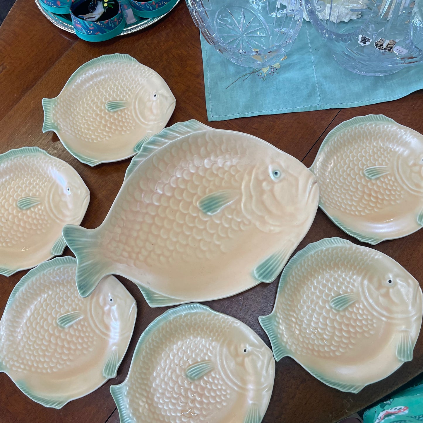 Set of 6 c.1930's SHORTER AND SON Yellow and green Fish Plates plus Serving Platter