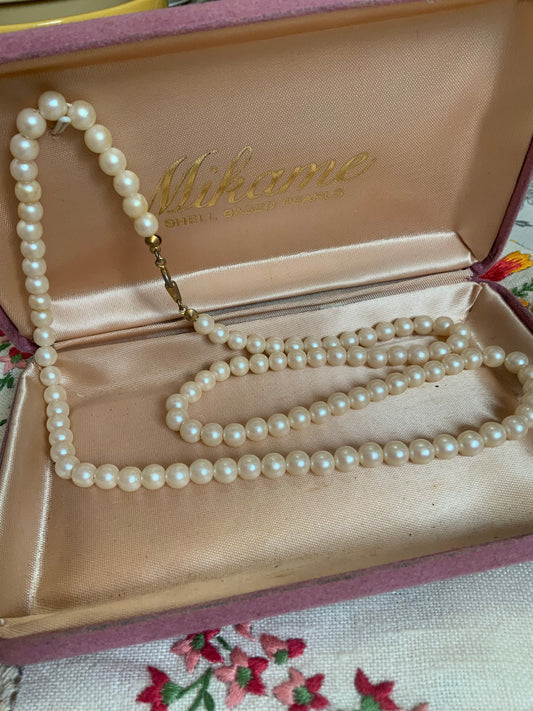 Vintage Mikame Shell-Based Pearl Necklace in Original Box – 58cm