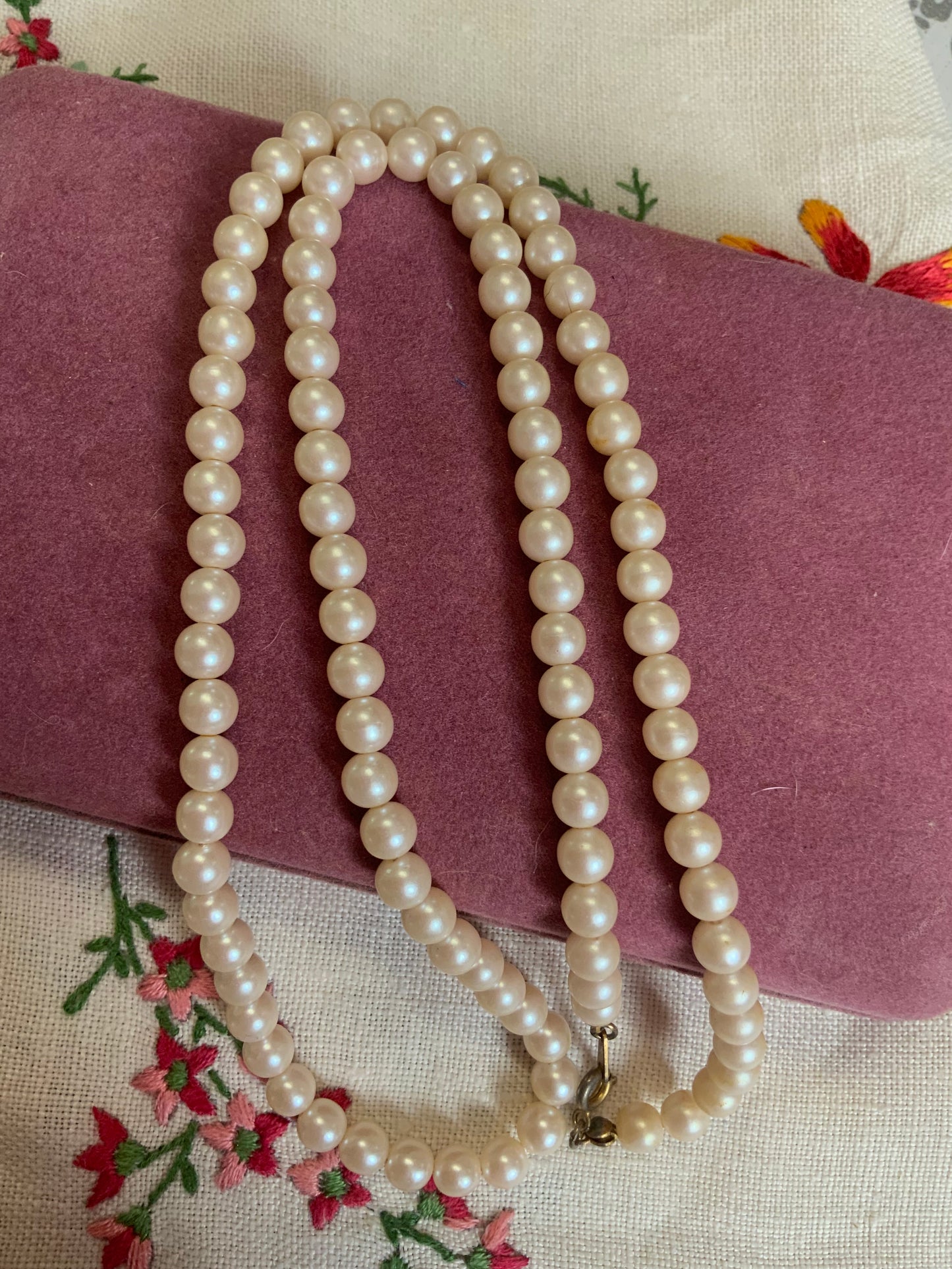Vintage Mikame Shell-Based Pearl Necklace in Original Box – 58cm
