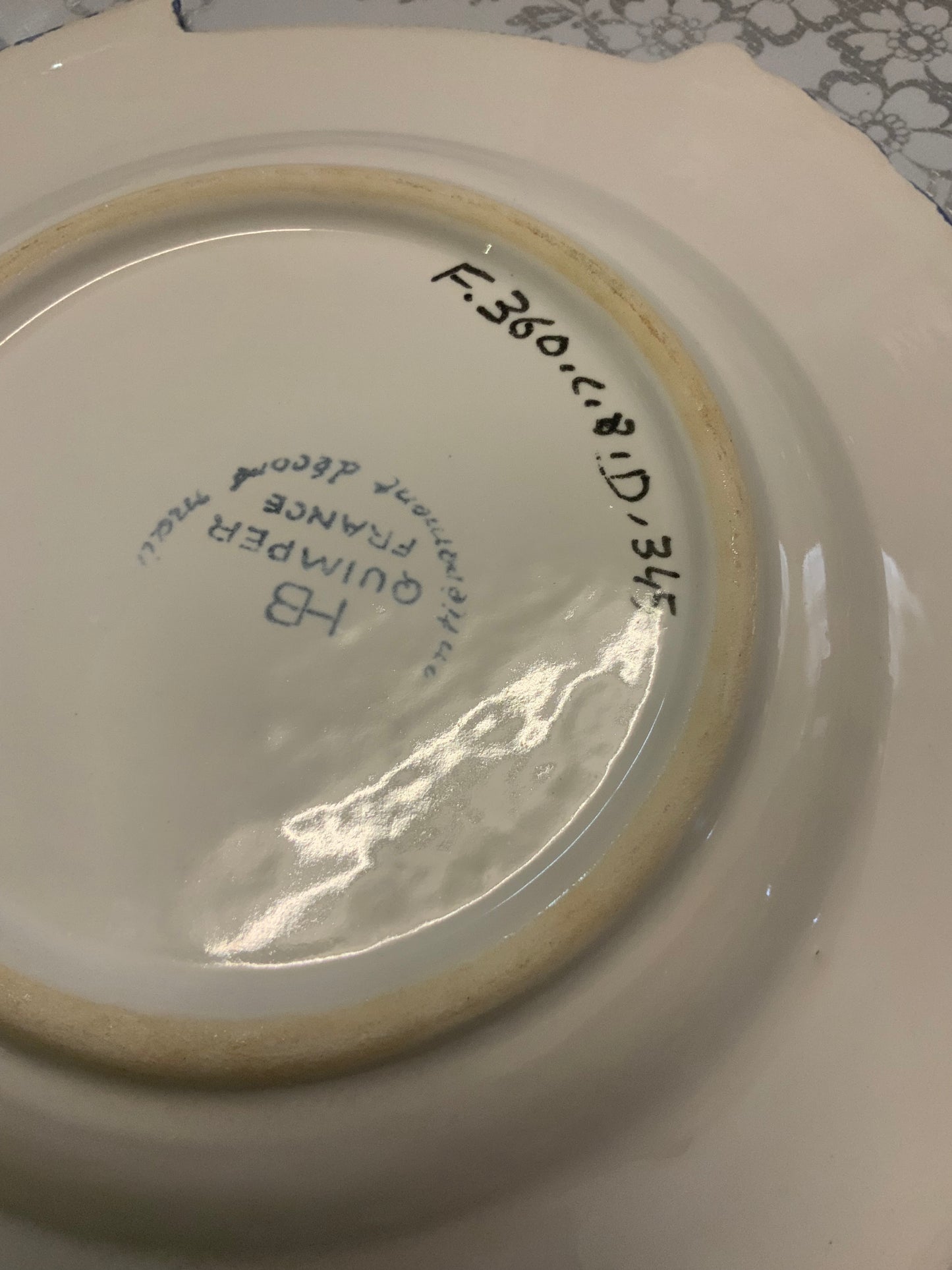 HB Quimper Faience Fish Dinner Plate 23 cm – Hand-Painted in France
