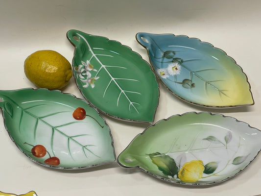 Vintage 1930s Noritake leaf shaped hand painted trinket dishes set of four