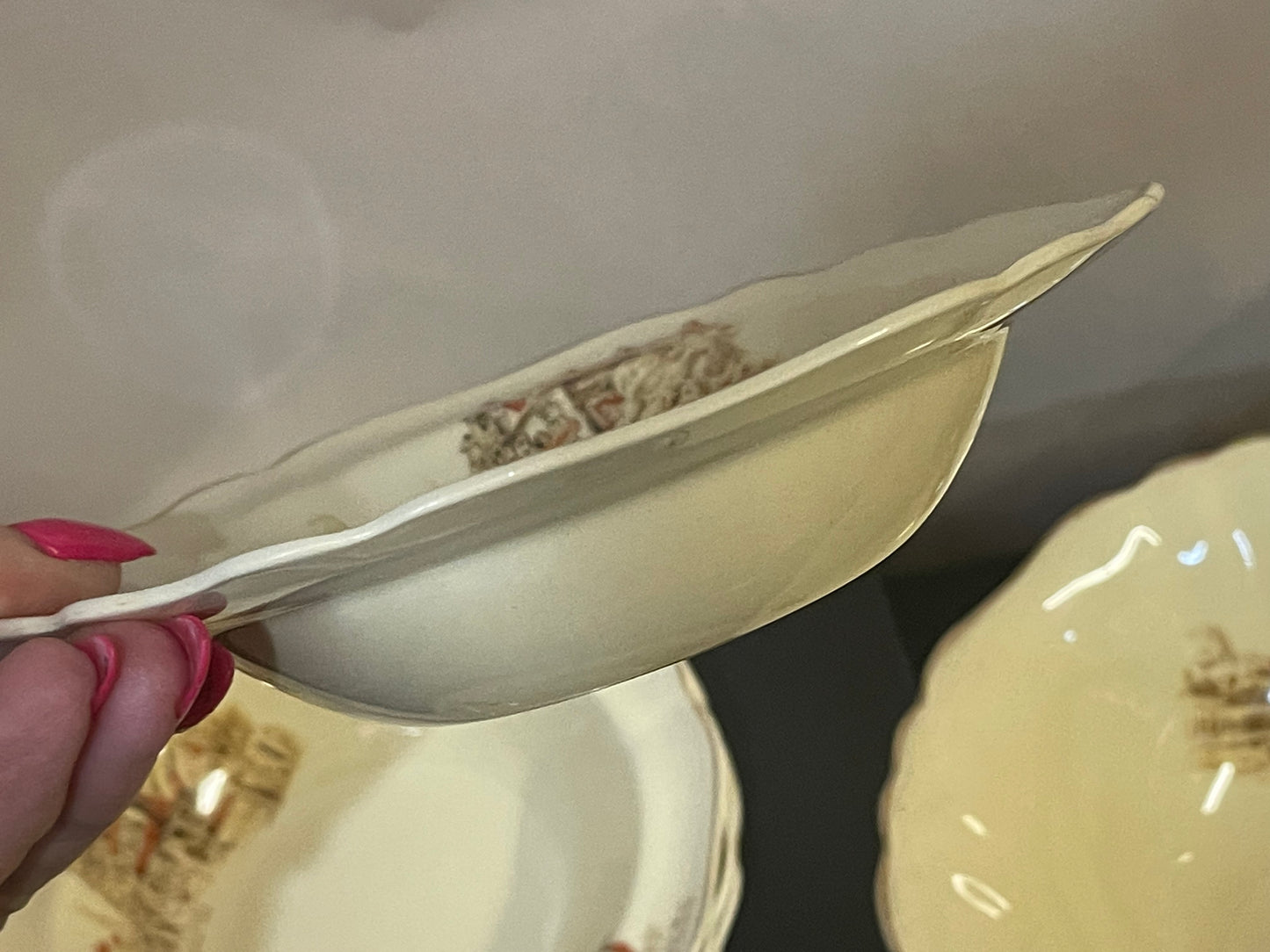 J&G MEAKIN England SUNSHINE “ The Cock & Magpie Drury Lane” dessert/salad bowl set