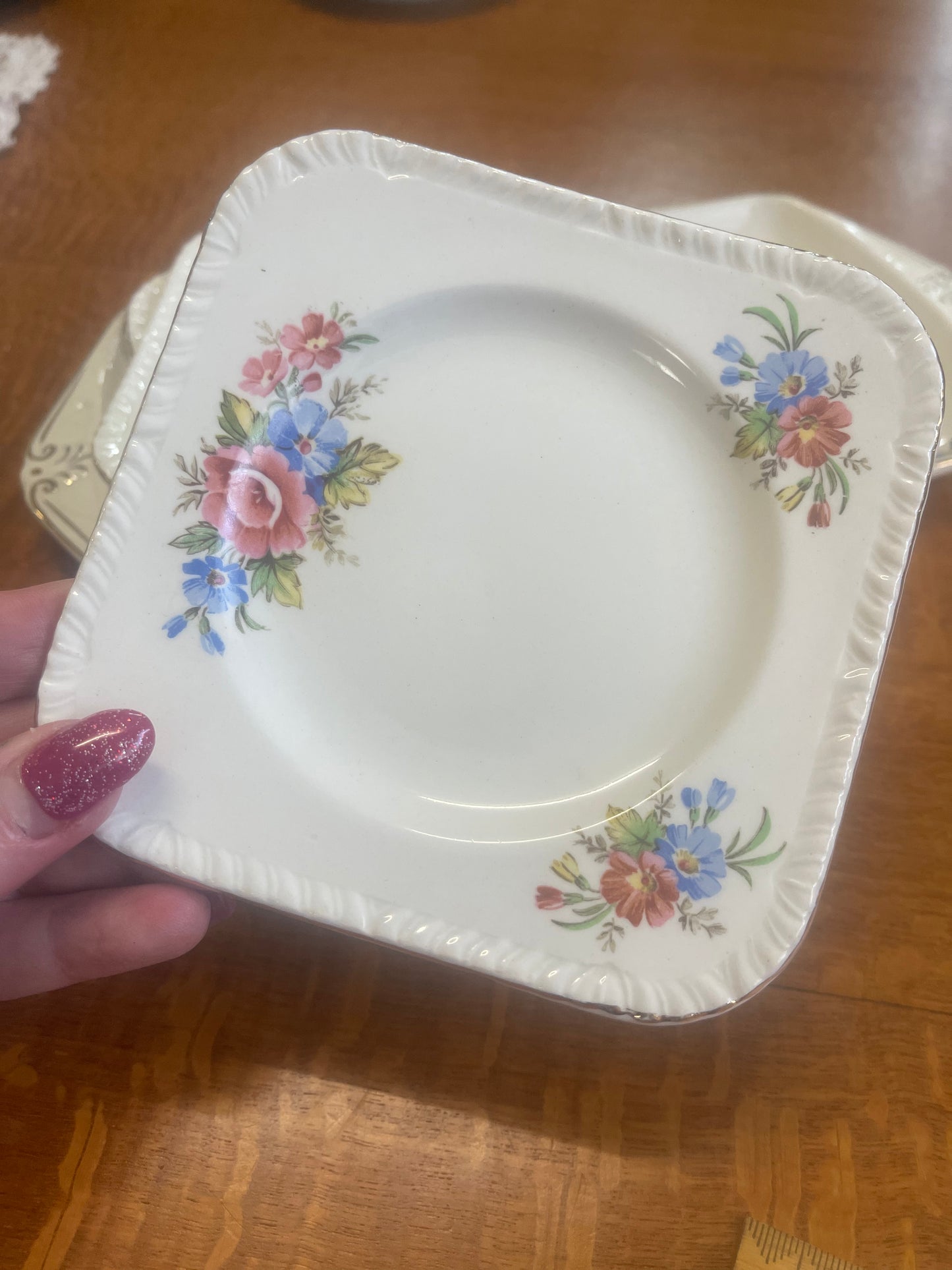 Ridgway Staffordshire set of sandwich plates from 1940s England